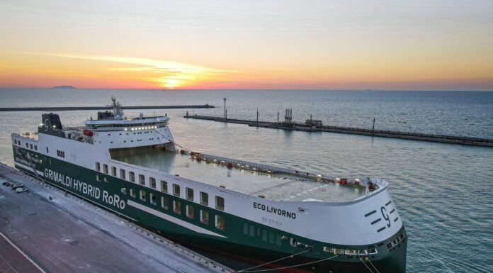 Grimaldi battezza la sua nuova nave: si chiama Eco Livorno ed è ibrida