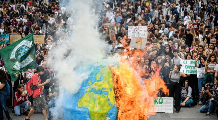 Parte a Milano la cinque giorni per il clima: presente anche Greta