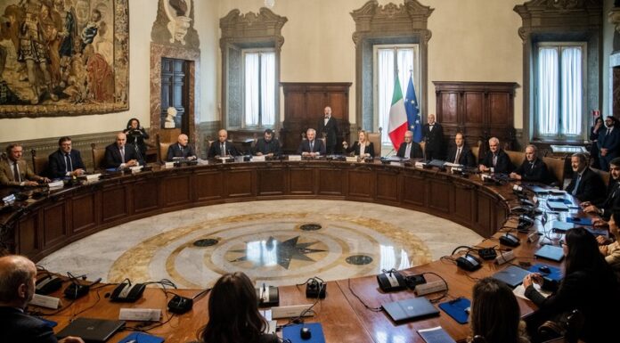 Manovra Governo, 21 miliardi contro il caro Energia