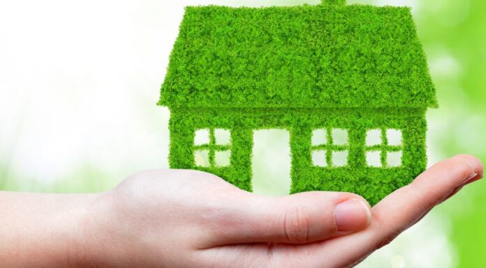 Riqualificazione energetica e Direttiva Case Green La riqualificazione energetica residenziale diventa essenziale nell'adozione della direttiva Case Green per le detrazioni fiscali e il valore immobiliare