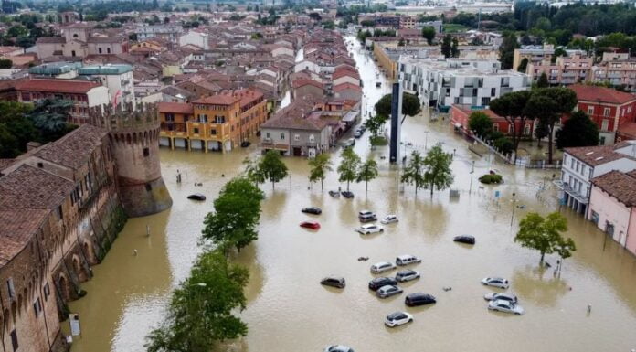 Dissesto idrogeologico: le cause, come mitigare i rischi Il territorio italiano è particolarmente soggetto al dissesto idrogeologico, per la sua natura e per il suo essere fortemente cementificato. A incidere ulteriormente, il cambiamento climatico